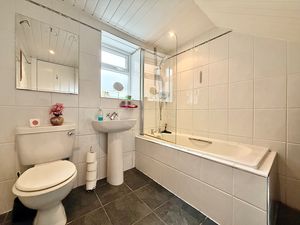 Photo 16- click for photo gallery